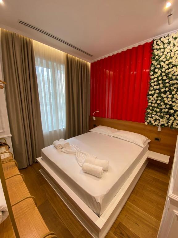 Crown Boutique Hotel Durrës Exterior foto